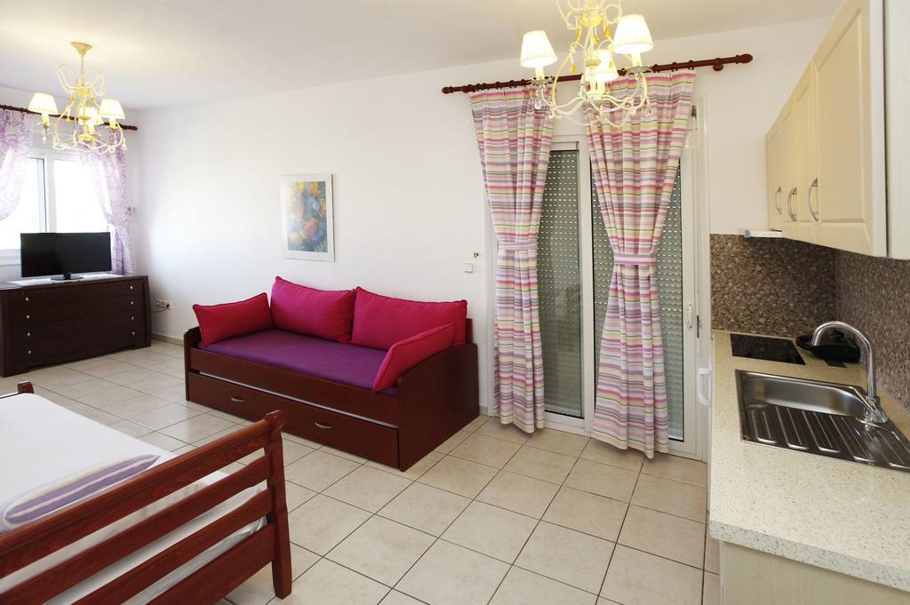 Nereids Apartments And Studios Chrysi Ammoudia Exterior photo