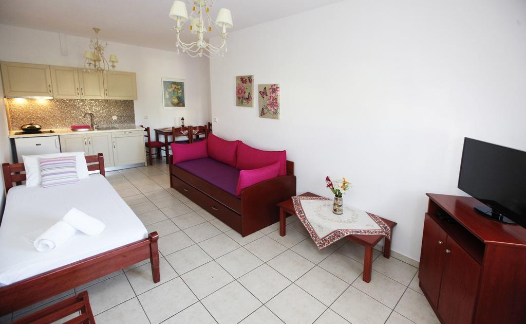 Nereids Apartments And Studios Chrysi Ammoudia Exterior photo